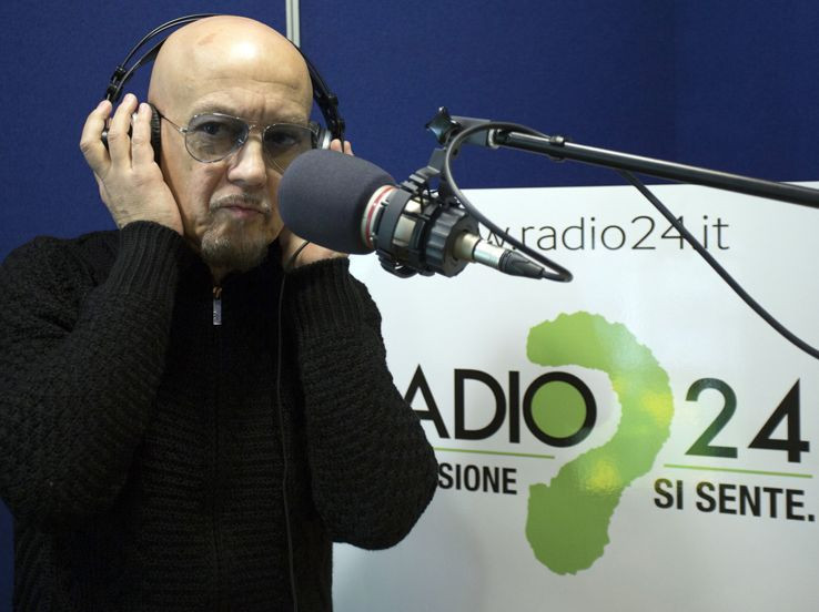 Radio 24 fa festa on air insieme agli ascoltatori, con le notizie e i racconti del Natale