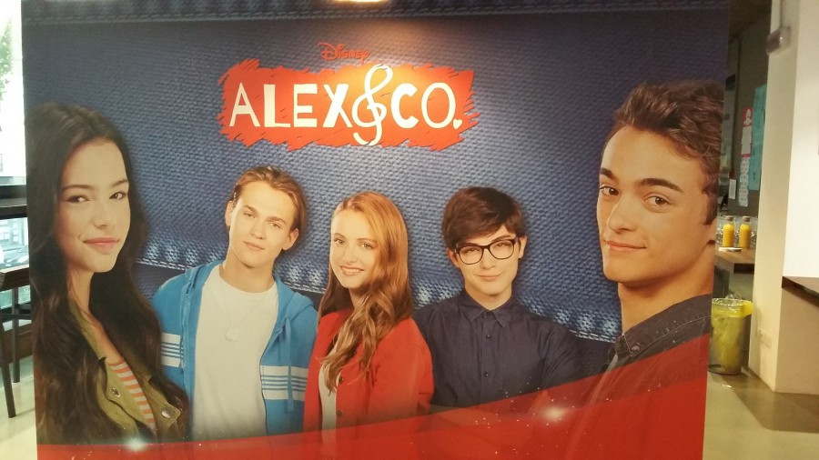Disney Channel, in attesa del film, parte la terza stagione di “Alex&Co.”