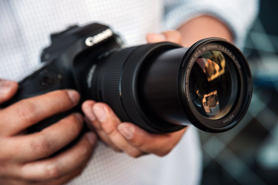 Canon si affida a zanox per lanciare in esclusiva 5 programmi di affiliazione in Europa
