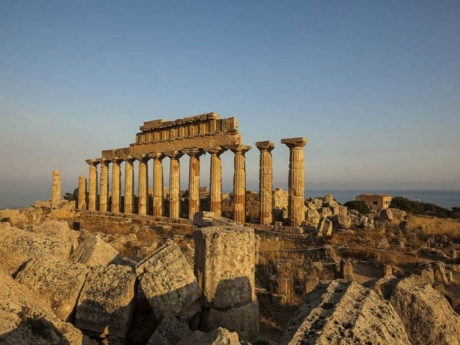 Il Parco Archeologico di Selinunte si promuove in tv con il sostegno di Cantine Settesoli