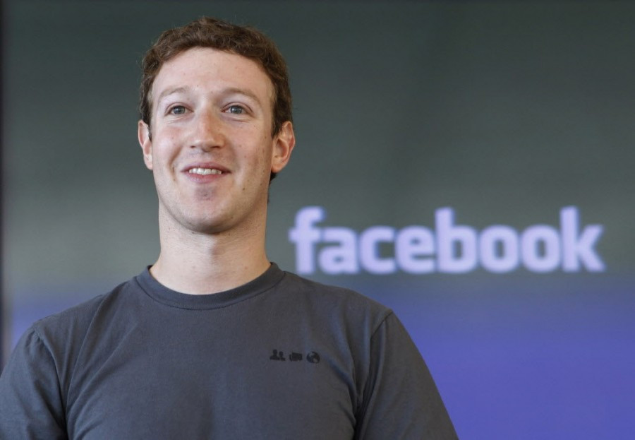 Notizie false su Fb, l’annuncio di Mark Zuckerberg: “Pronte le prime misure per rispondere al problema”