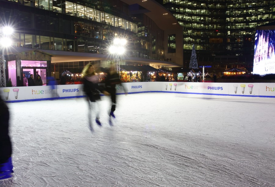 “Philips Hue on Ice”: il sistema di illuminazione connessa di Philips Lighting al debutto a Milano, in Piazza Gae Aulenti