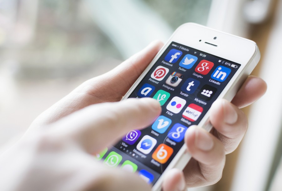 Deloitte analizza i consumi mobile, il web preferito alle applicazioni
