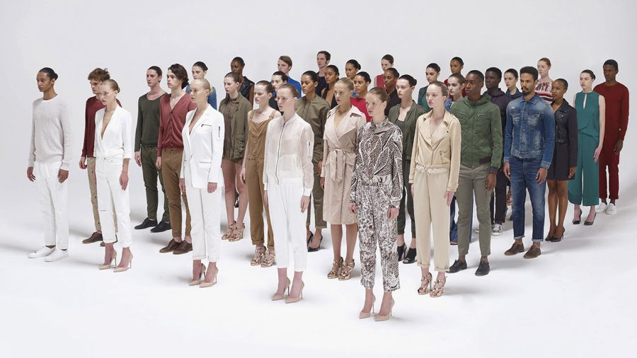 Sisley sceglie lo stile unico di Vanessa Beecroft per la P/E 2017. Il budget è pari a 2 milioni