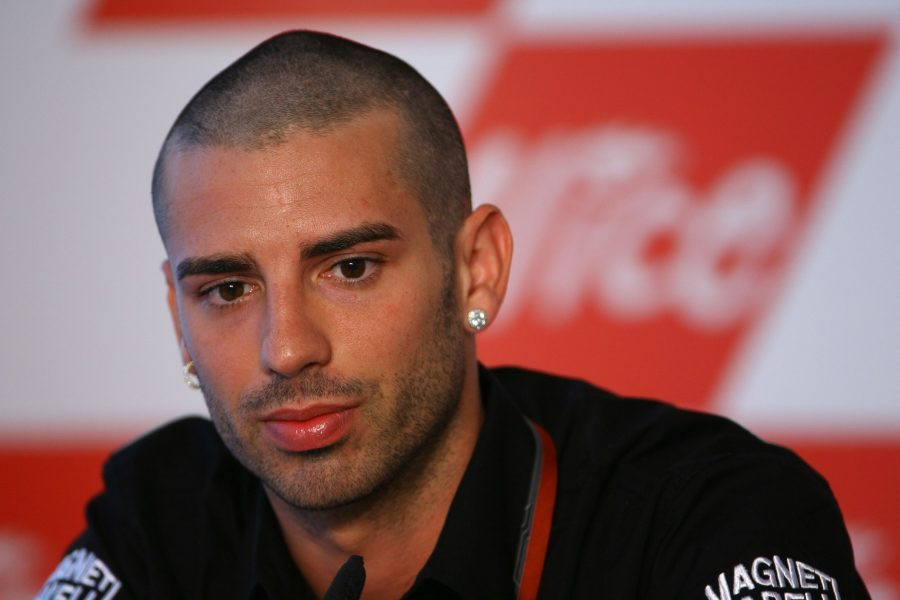 Marco Melandri è il nuovo testimonial di Salice Occhiali