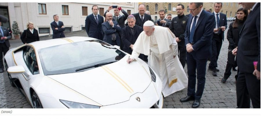 Automobili Lamborghini dona a Papa Francesco una Huracán personalizzata, attesa da un’asta benefica