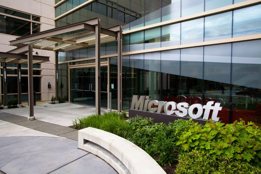 Microsoft conferma: avviata una consultazione privata per il media globale