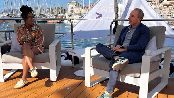 David Droga: in nome della creatività unita alla tecnologia, abbandona i modelli tradizionali e critica le holding